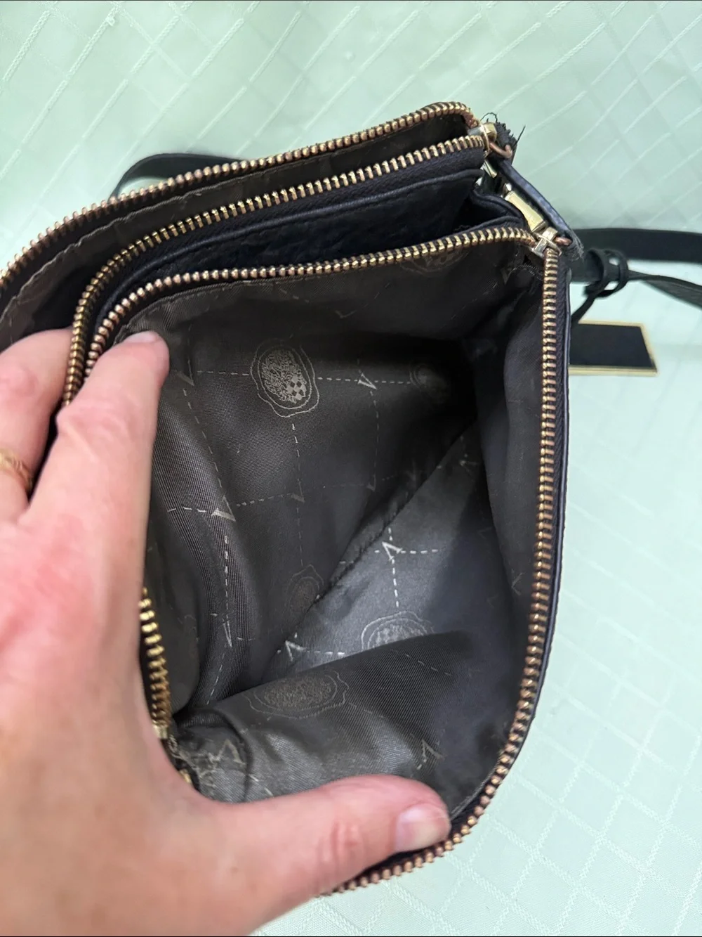 Vintage Vince Camuto Classic Black Pebbled Leather Crossbody Bag/Gold Hardware